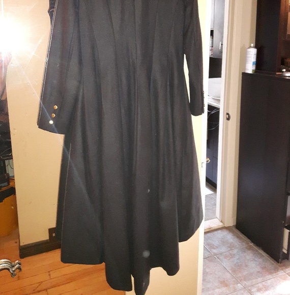 Long Black Coat - Picture 4 of 5